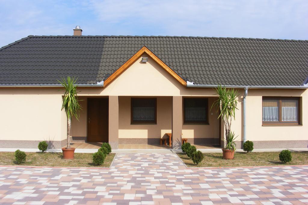 Szerencsecsillag Vendégház Kiskoros Extérieur photo