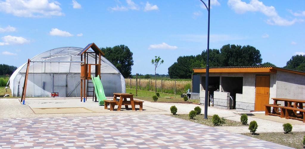 Szerencsecsillag Vendégház Kiskoros Extérieur photo